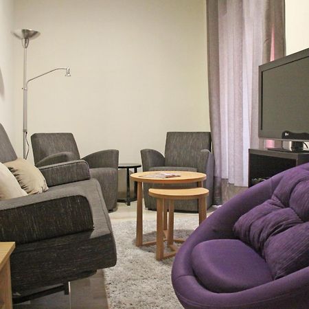 Apartamentos Living Sevilla Centro Maestranza Экстерьер фото