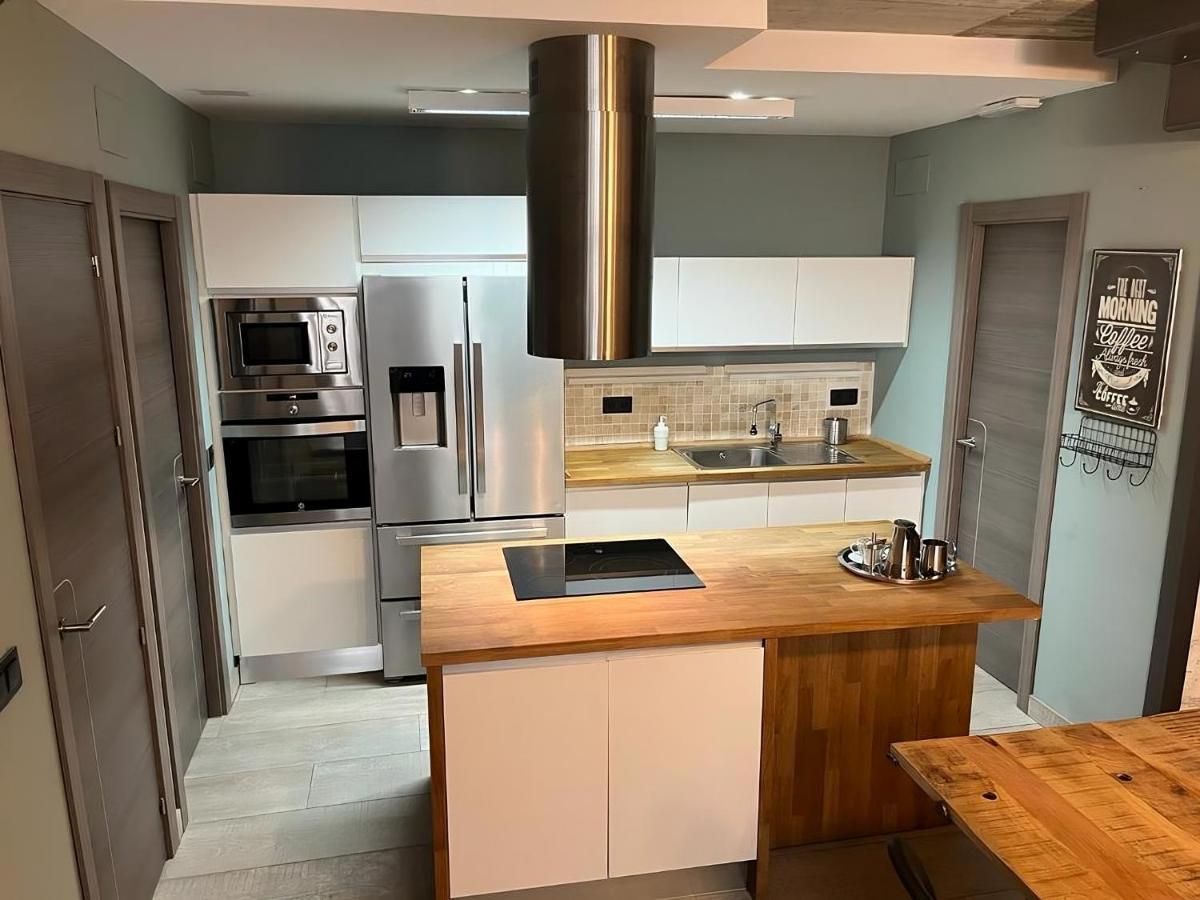 Apartamentos Living Sevilla Centro Maestranza Экстерьер фото