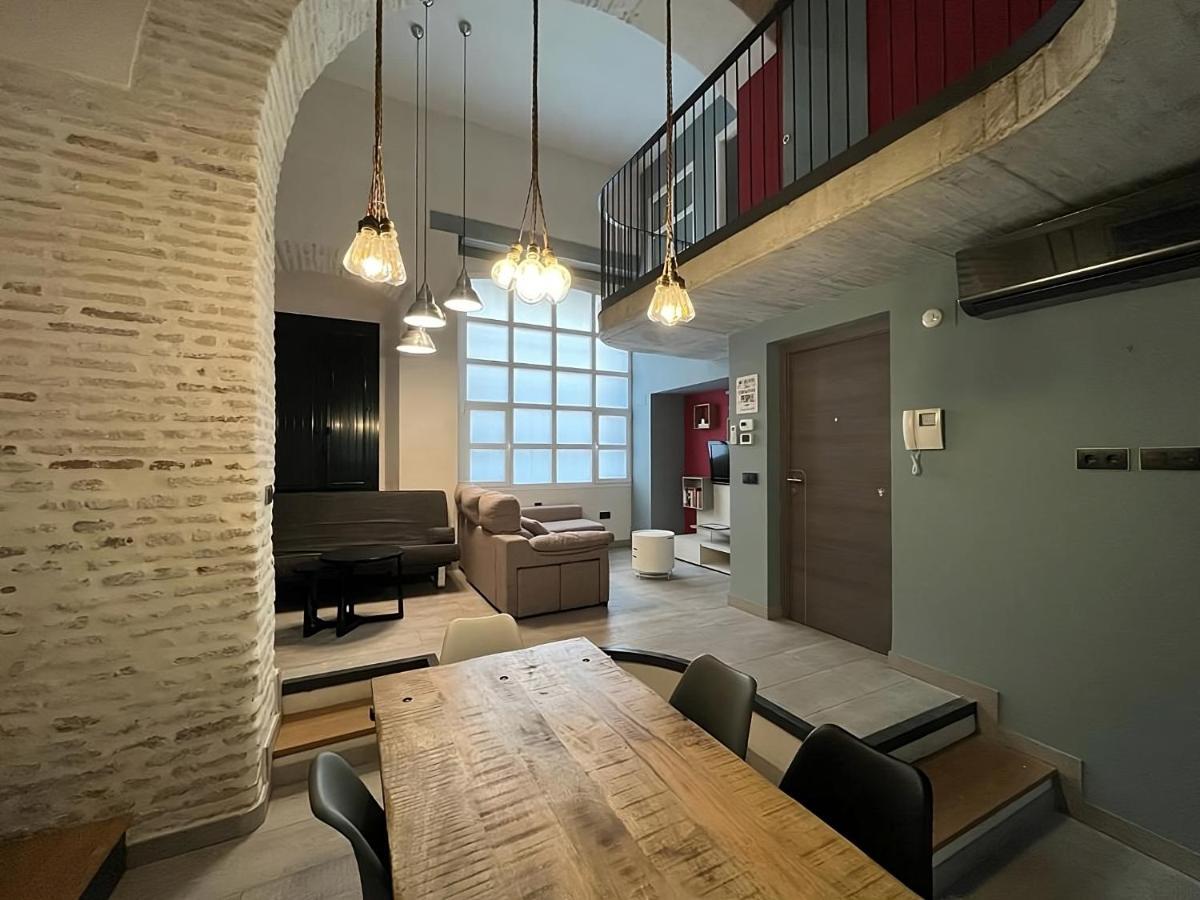 Apartamentos Living Sevilla Centro Maestranza Экстерьер фото