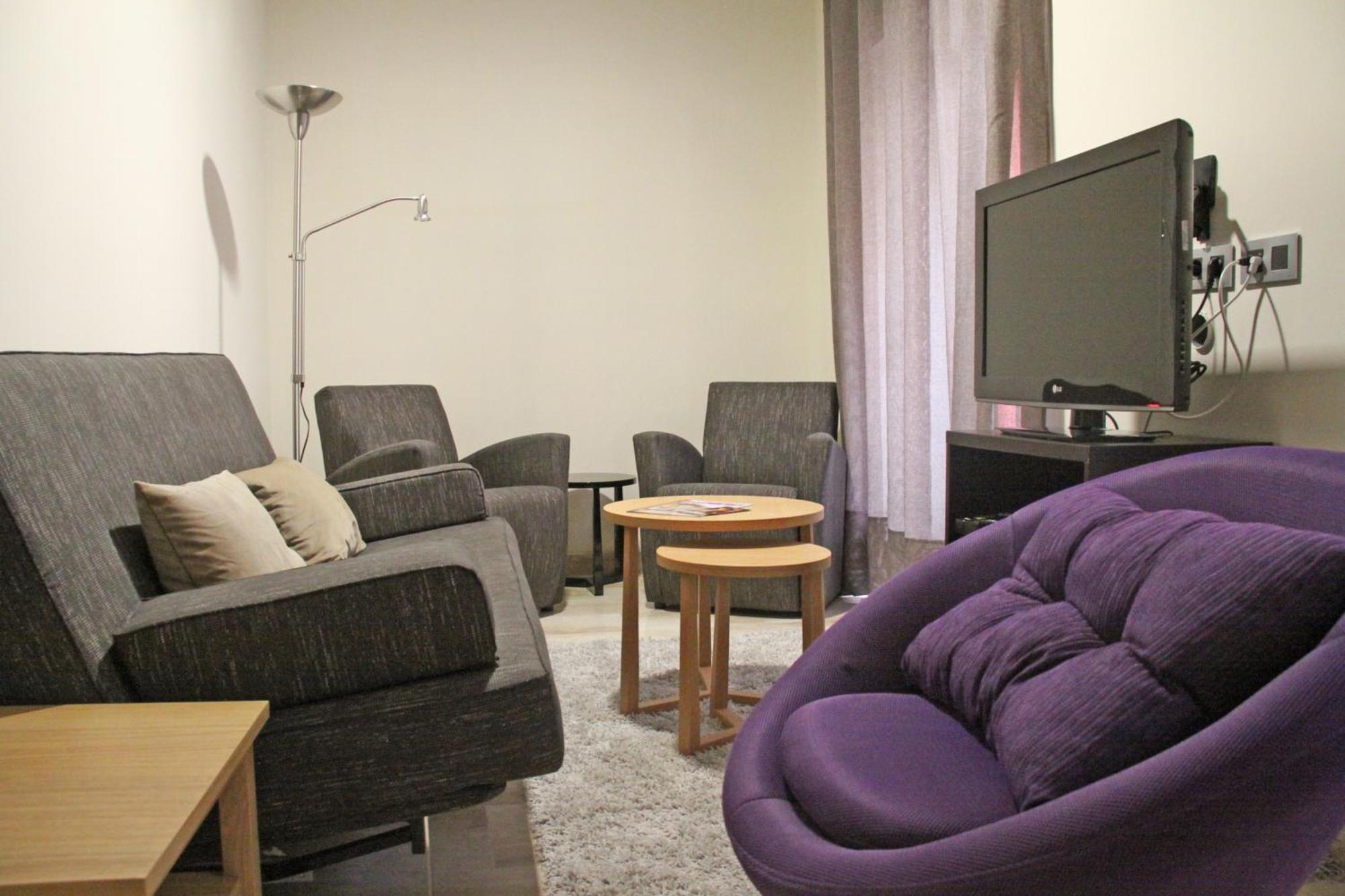 Apartamentos Living Sevilla Centro Maestranza Экстерьер фото