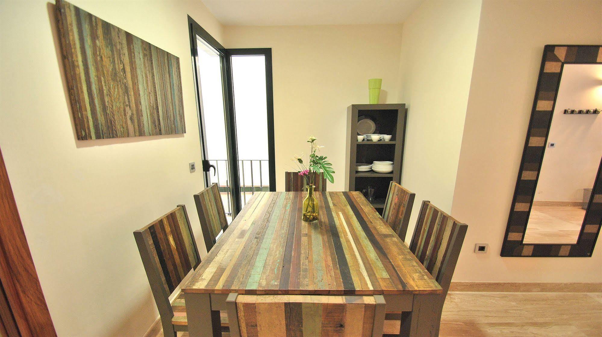 Apartamentos Living Sevilla Centro Maestranza Экстерьер фото
