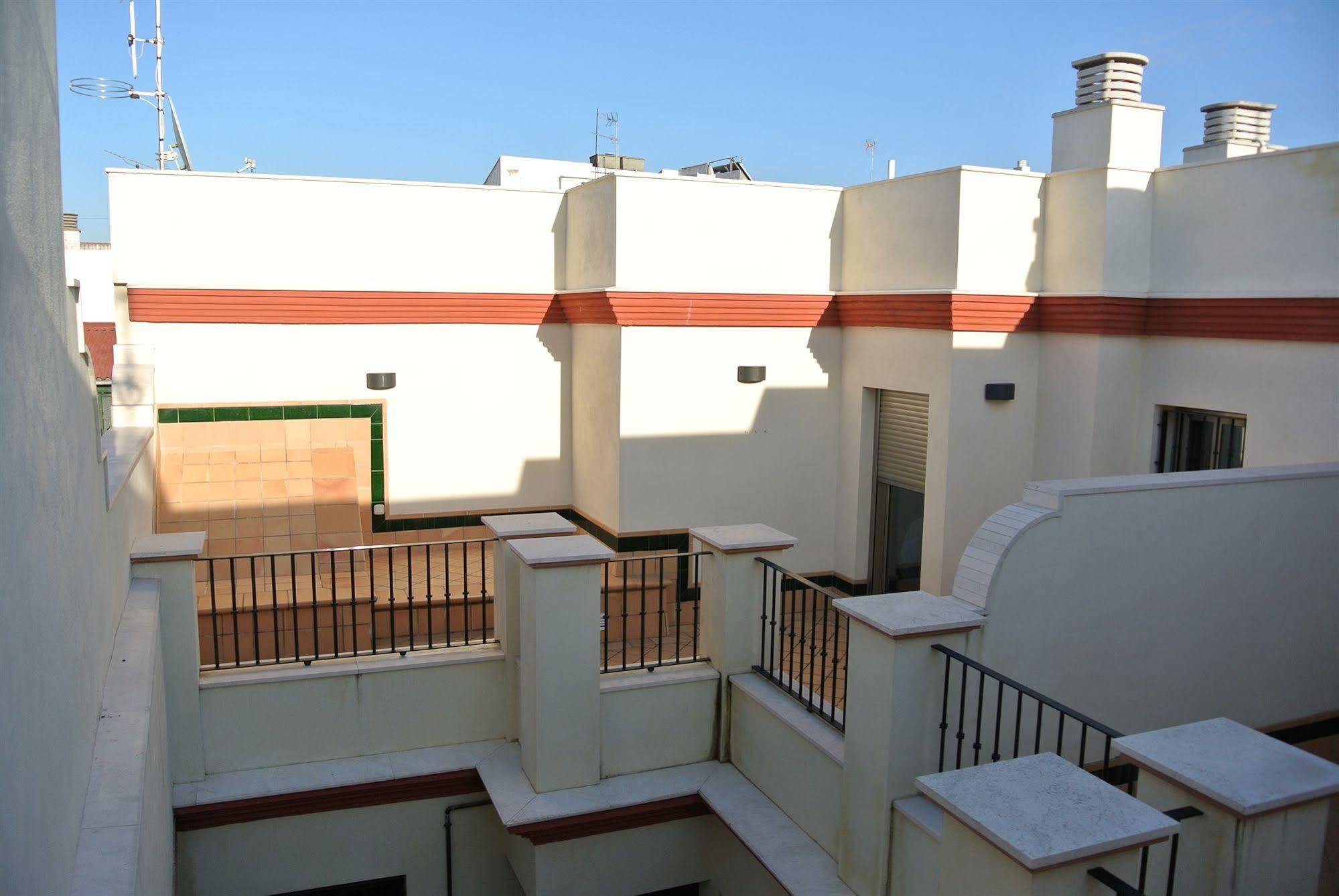 Apartamentos Living Sevilla Centro Maestranza Экстерьер фото